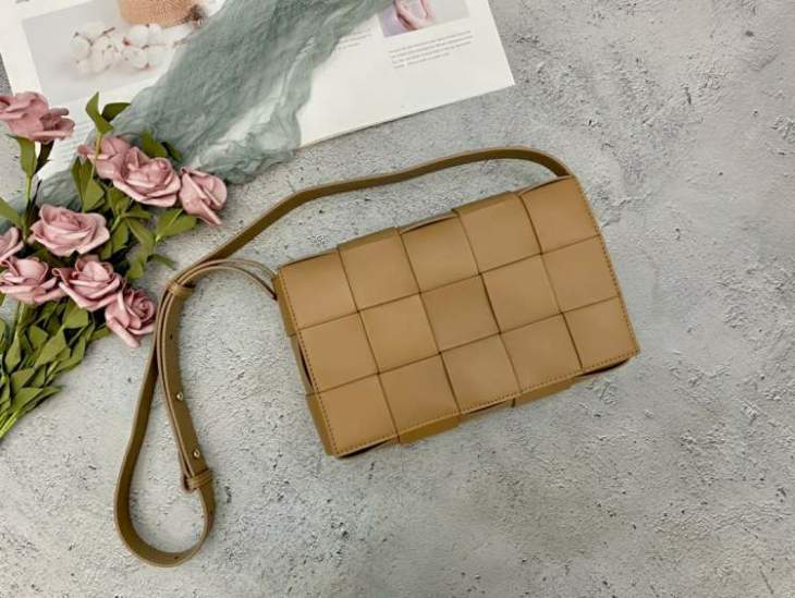 Picture of Bottega Veneta Handbags _SKUfw184068282fw